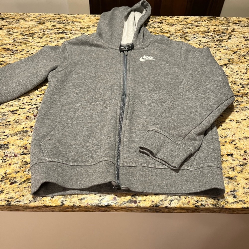 Nike zip up sweatshirt